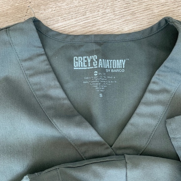 Bundle greys anatomy green scrubs - Picture 4 of 4